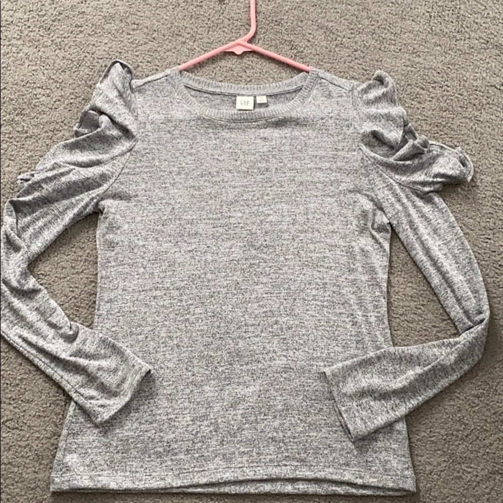 Gap grey cold shoulder long sleeve sweater